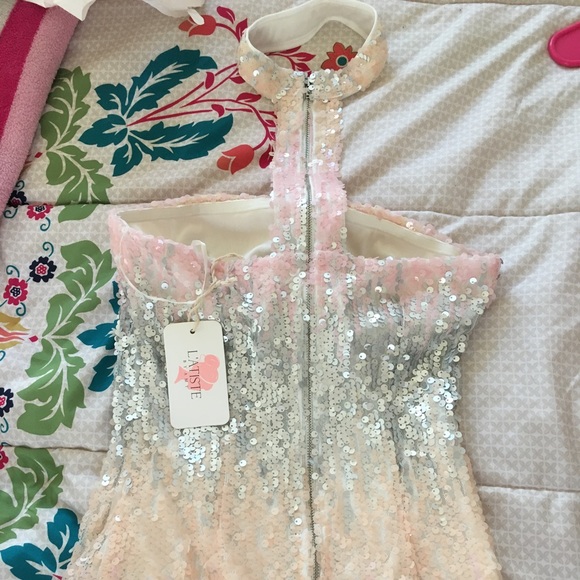 Dress - Picture 3 of 5